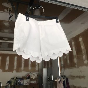 Lilly Pulitzer white scalloped shorts
